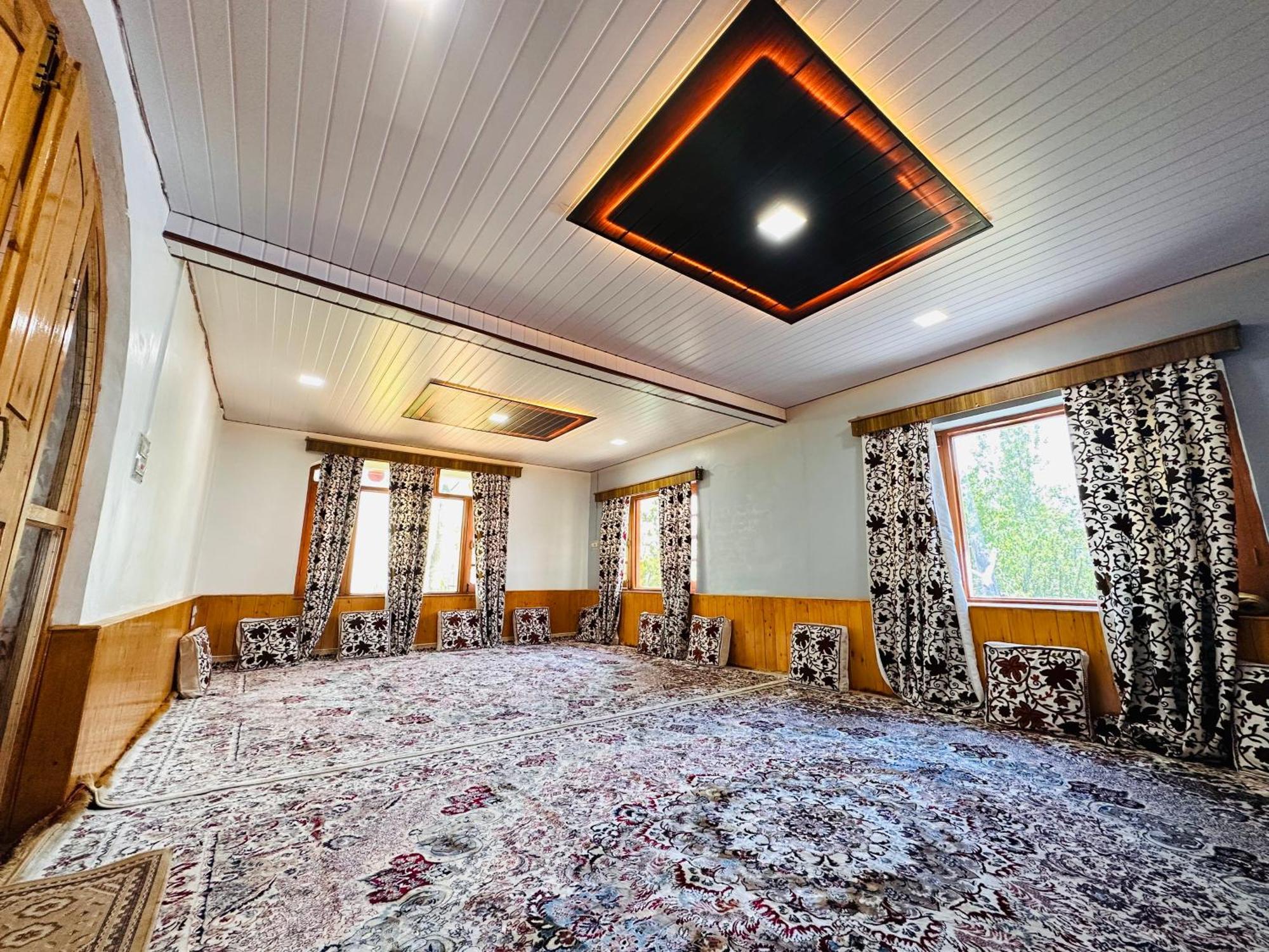 Sheen Homestay Gulmarg Dış mekan fotoğraf